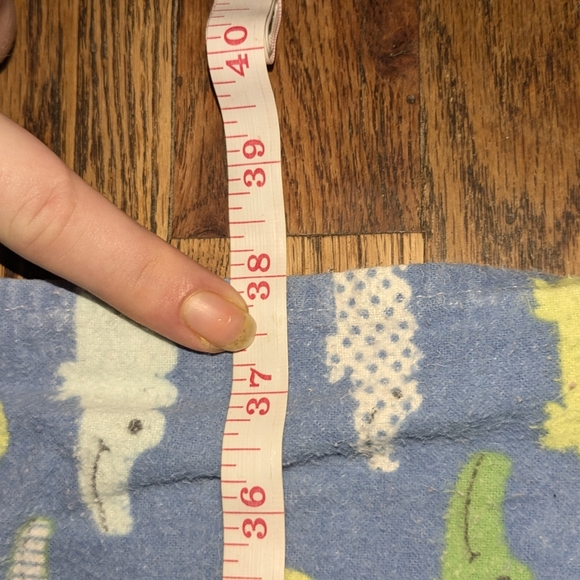 VTech baby monitor and gator baby blanket and Dr. browns anti colic bottle 3n1 - Picture 4 of 6